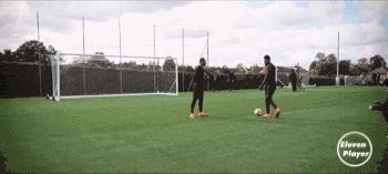 足球技巧教学远射,足球技巧教学垫球