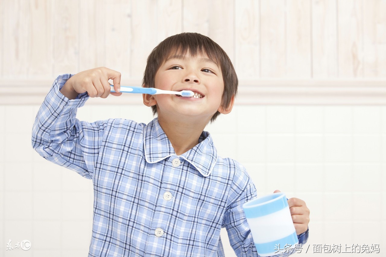 孩子几岁换牙正常从哪里开始换牙,儿童一般几岁开始换牙比较好