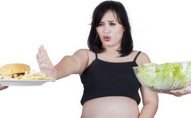 孕妇不谨慎误食发霉的食品，对胎儿有影响吗