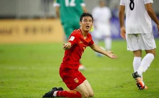 不是教练说怎么踢你就怎么踢！足球出了个奇葩言论、那要里皮干啥