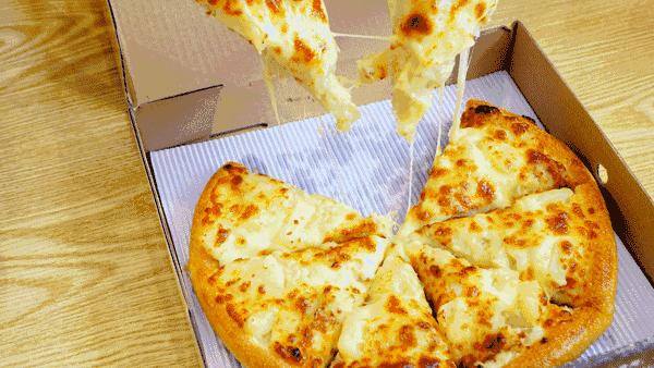 这家比萨届的扛把子，立誓要用榴莲比萨Plus席卷你的味蕾！