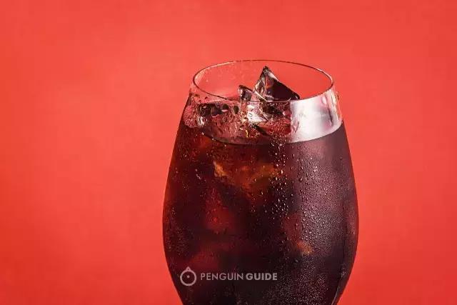 夏天喝可乐是一种什么体验,夏天喝可乐会怎样