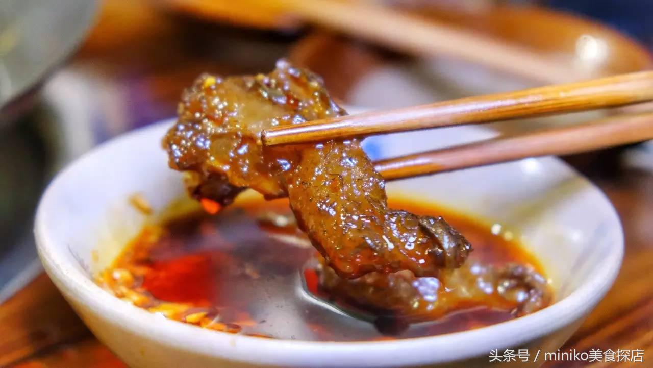 只卖红锅的火锅,只卖红汤的火锅
