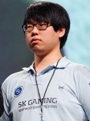 什么游戏电竞最赚钱,打什么游戏挣钱呢