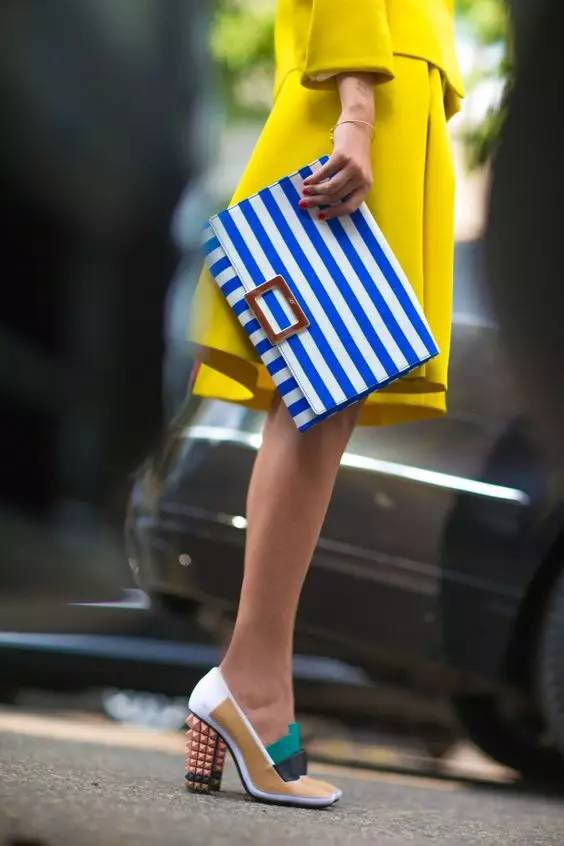 脚大脚宽脚背高穿什么鞋子好看,脚大脚宽穿什么高跟鞋显腿细