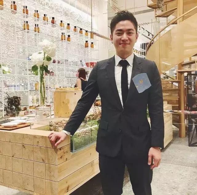 三代医药世家传人，90后帅哥开出中国最美药店，让看病不再可怕