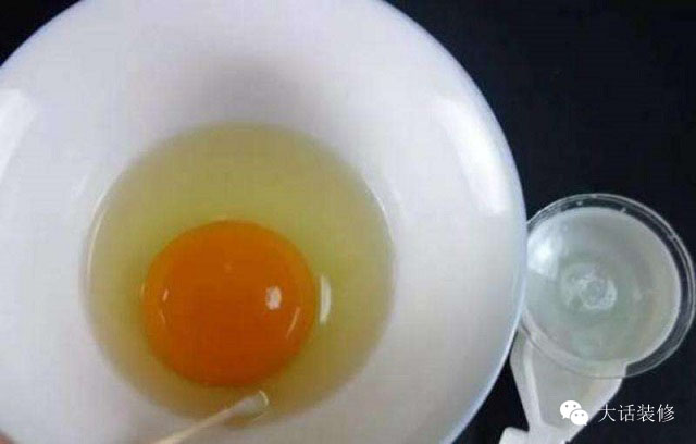 家里的吸盘挂钩总是掉？教你个方法挂10斤东西都没问题