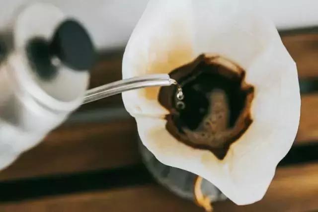 三代医药世家传人，90后帅哥开出中国最美药店，让看病不再可怕