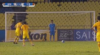 十二强赛首回合国足vs卡塔尔,12强赛国足比赛集锦