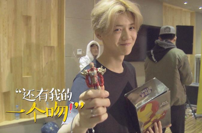 鹿晗钢铁侠,蒙面唱将鹿晗摘下面具是哪一期