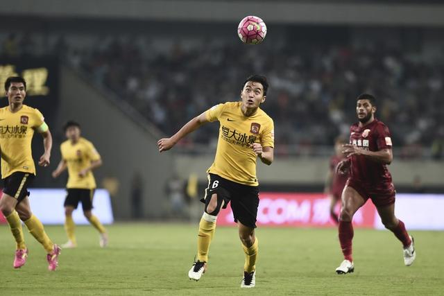 国足三大主力,国足三中卫丢三球