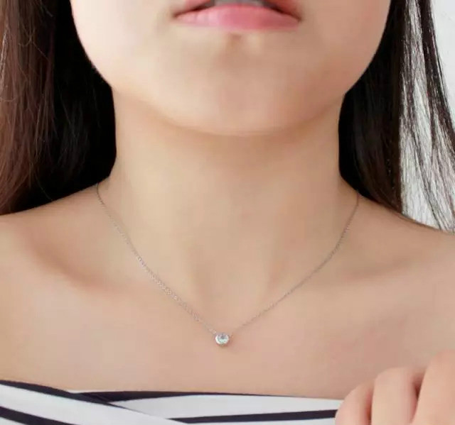 我是让你看项链，不是胸……