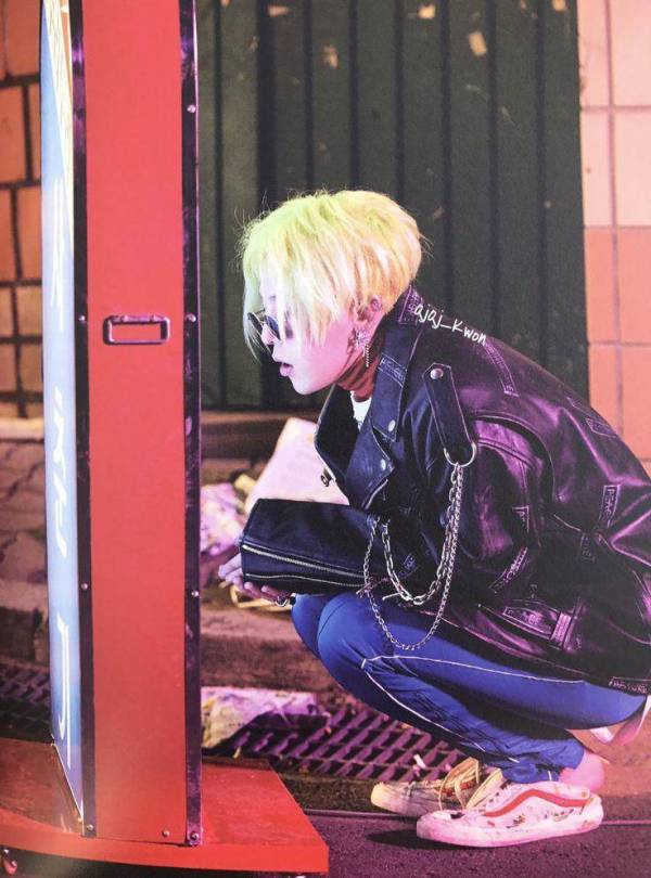 秋天入手这双高端休闲鞋无敌百搭,初秋必买的4双鞋穿10年都不过时