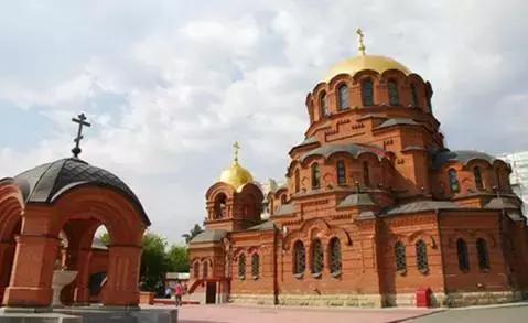 汗！又要高温了？｜九寨沟20人遇难，余震1741个｜怎么避免教出熊孩子？｜《建军大业》赠票送你