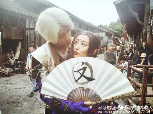 自从割双眼皮不算整容之后，娱乐圈不微调的女艺人是真·不存在