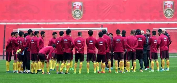 十二强赛首回合国足vs卡塔尔,12强赛国足比赛集锦