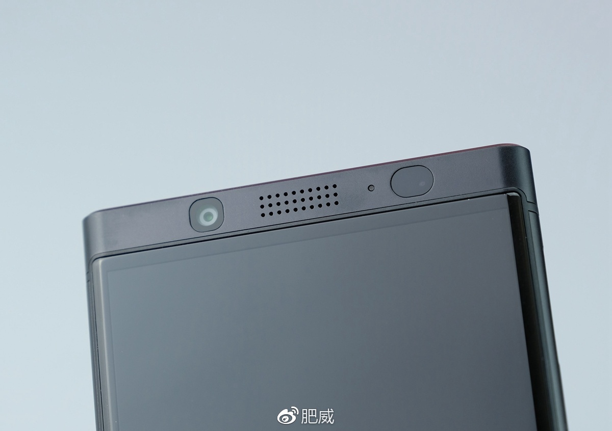 还是老配方黑莓KEYone开箱图赏