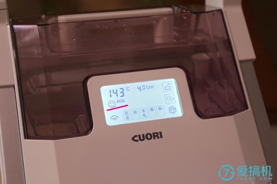 衣服皱皱巴巴没有熨斗怎么办,如何将皱巴巴衣服恢复原状呢