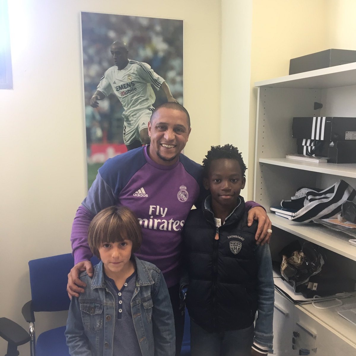 皇马大罗和卡洛斯配合,皇马齐达内贝克汉姆大罗照片