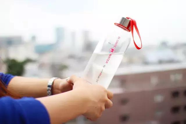 一款神奇高科技富氢水杯,能造水的神奇水杯