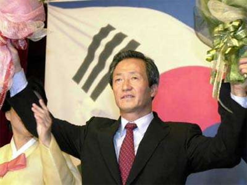 2单刀不进！韩国彻底放弃国足赢球幻想，伊朗开除2人放水明显！