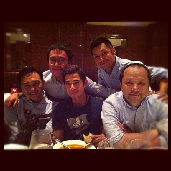 邱淑贞为什么嫁给沈嘉伟详细介绍,邱淑贞老公沈嘉伟是瘸子吗