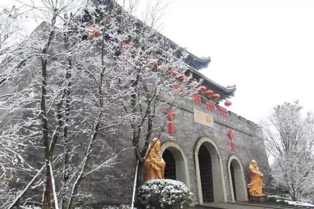 大足石刻详细讲解,大足简短介绍