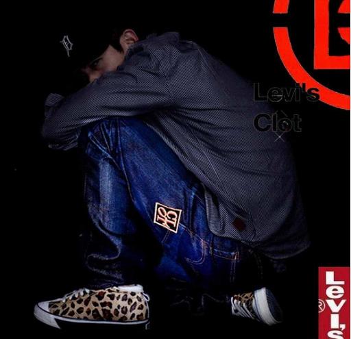 世人只记得他的丑闻，他却默默撑起了一个潮牌帝国