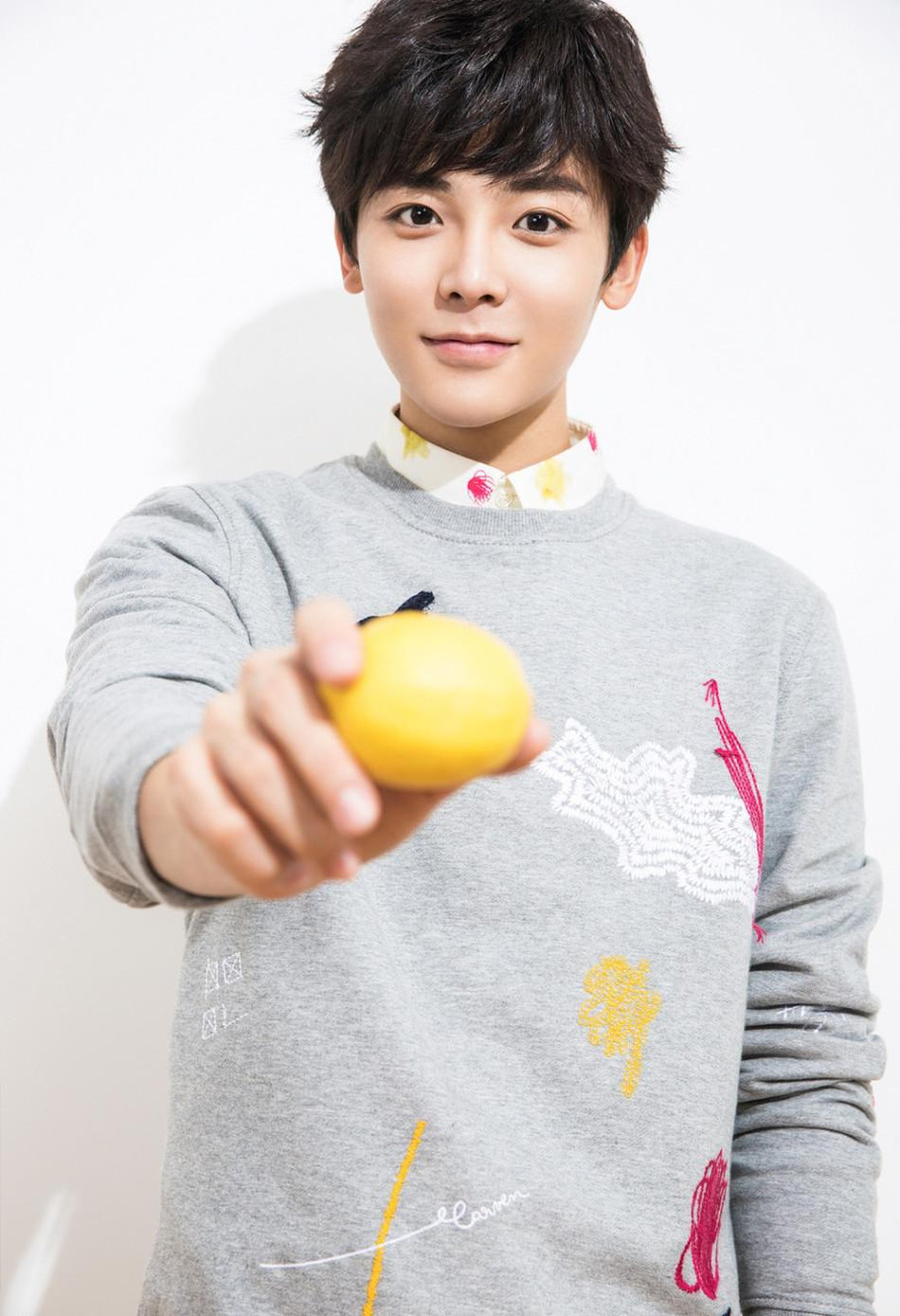 易烊千玺吴磊刘昊然王俊凯,王俊凯吴磊刘昊然时装之夜