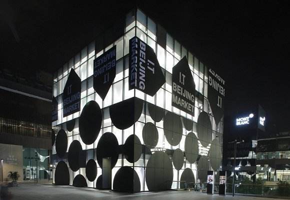 邱淑贞为什么嫁给沈嘉伟详细介绍,邱淑贞老公沈嘉伟是瘸子吗