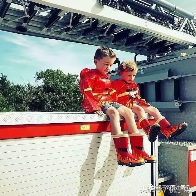 穿它休闲又时尚,穿它时尚减龄