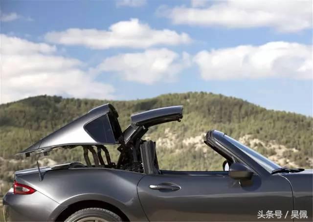 2022款马自达cx-5黑骑士试驾,马自达cx-5和次世代马自达3怎么选