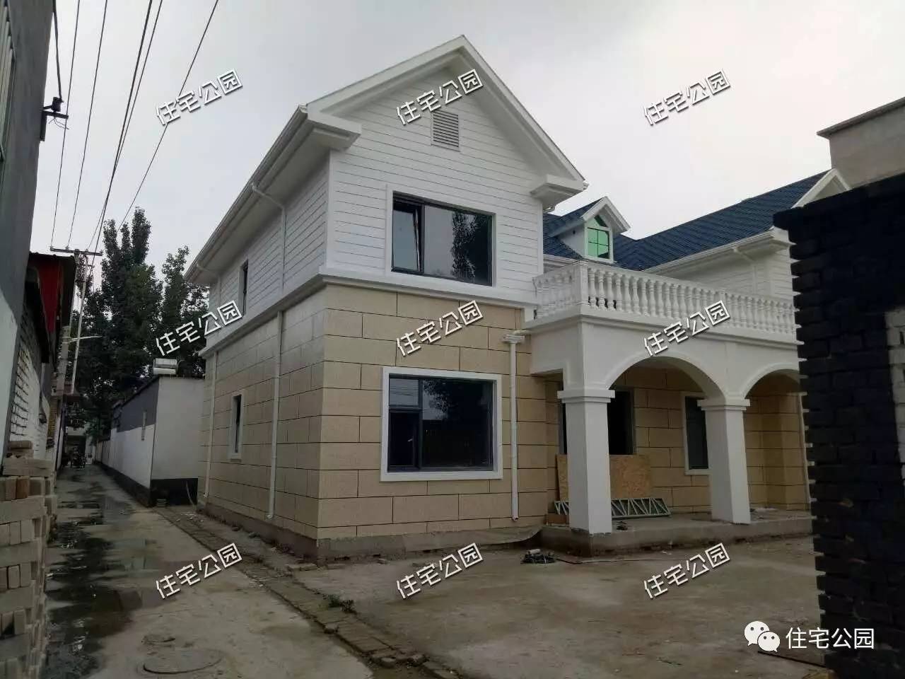 农村小伙花30万自己盖钢结构别墅,农村花30万建轻钢别墅