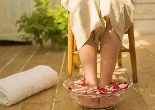 易水肿体质为什么能水肿好几天,为什么有的人会经常全身水肿