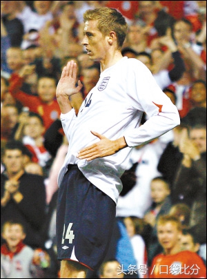 德国足球进球纳粹手势庆祝,足球运动员庆祝动作纳粹礼