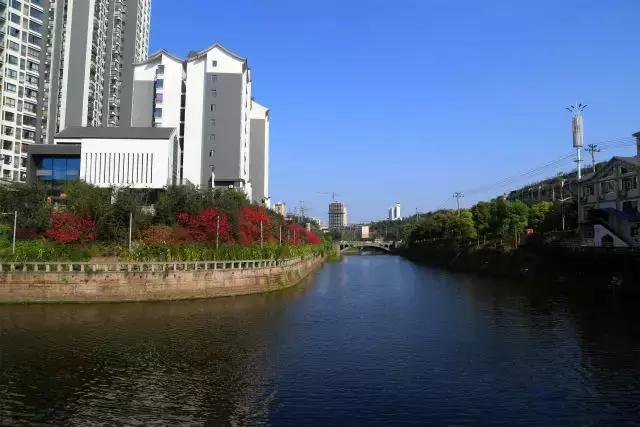 大足石刻详细讲解,大足简短介绍