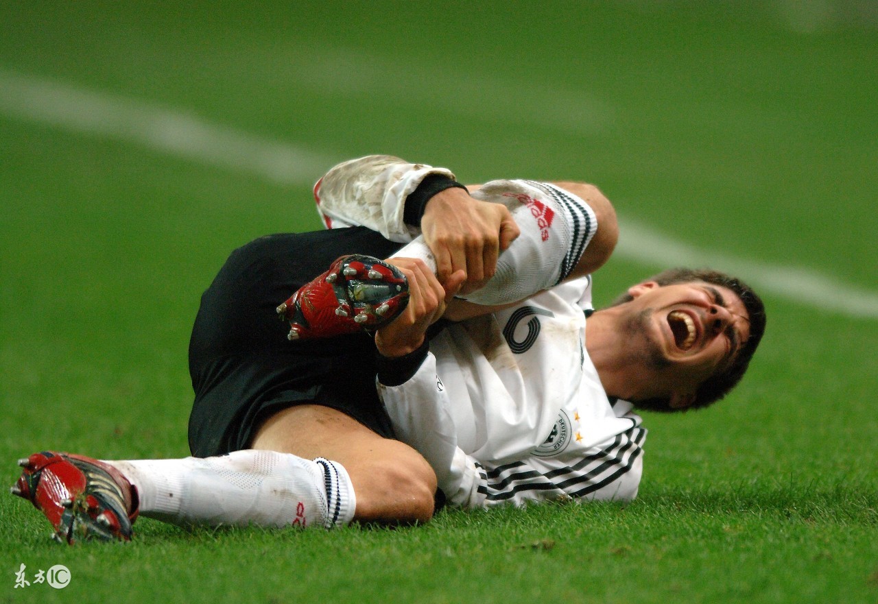 黄博文复出恒大,黄博文张琳芃伤退上港恒大