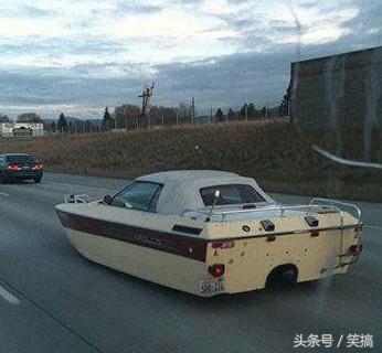 搞笑的段子一脚高来一脚低,关于一脚的搞笑段子