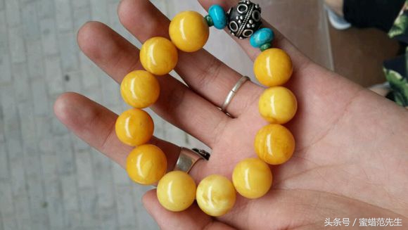 范范琥珀蜜蜡,千层雪蜜蜡和老蜜蜡哪个好