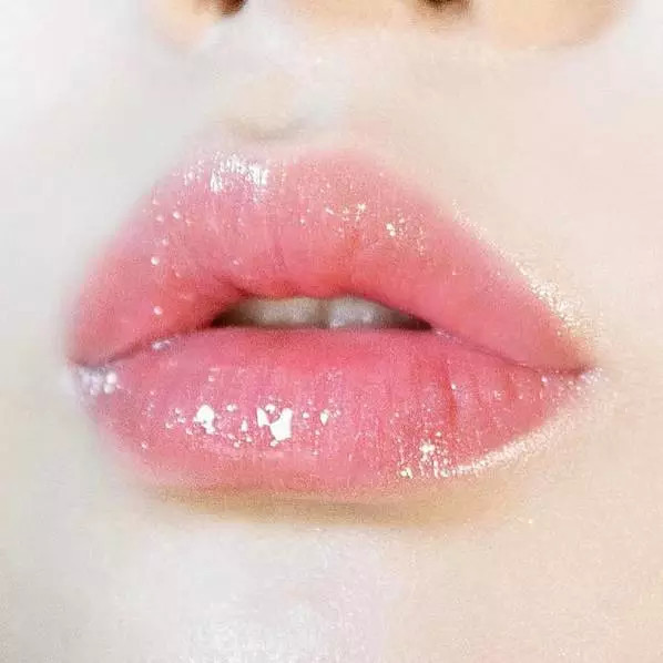 口红哪些斩男色,哪些口红颜色贴近斩男妆