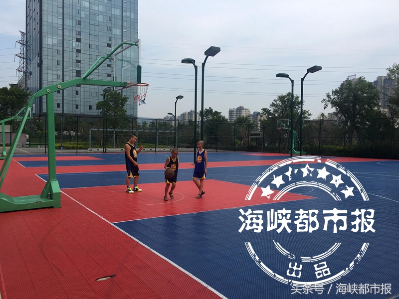 一片篮球场一年租金大约多少钱,球场补贴政策
