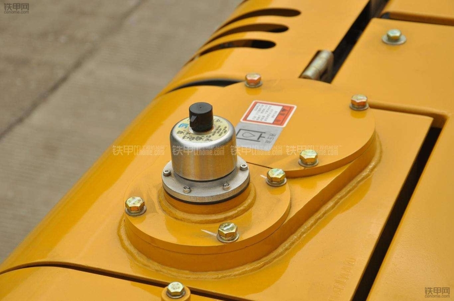 液压油进水会泄压吗,液压油进水会导致压力衰减吗