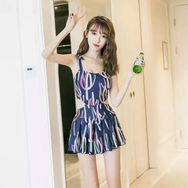 小个子怎么选择泳衣,身材不好穿什么样的泳衣比较好呢