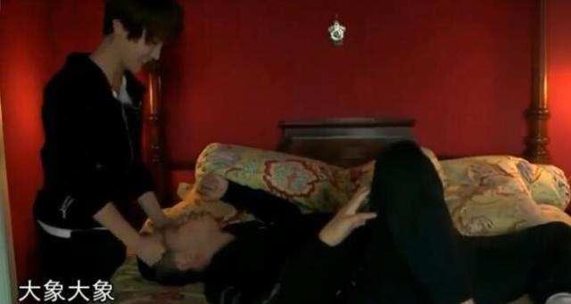 吴京相爱相杀,吴京仅靠两部电影就成为百亿影帝