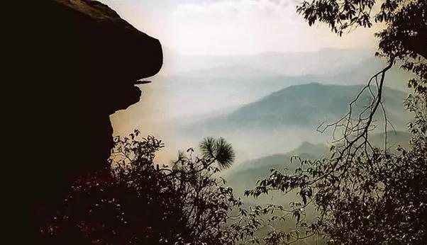 云南昆明悠闲的夏天避暑环境,昆明周边最好的避暑城市