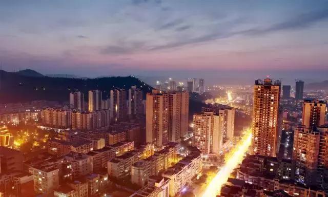 大足石刻详细讲解,大足简短介绍