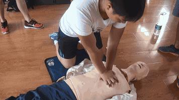 婴儿呛奶性肺炎的早期症状,宝宝呛奶后妈妈怎么调整心态