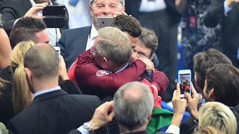 曼联传奇8比2,曼联传奇故事视频