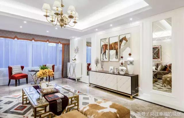 可以放在客厅的多功能储物柜,客厅收纳储物柜内部格局