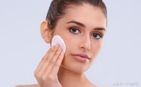 化妆时鼻子起皮怎么解决,化妆后鼻子起皮怎么办